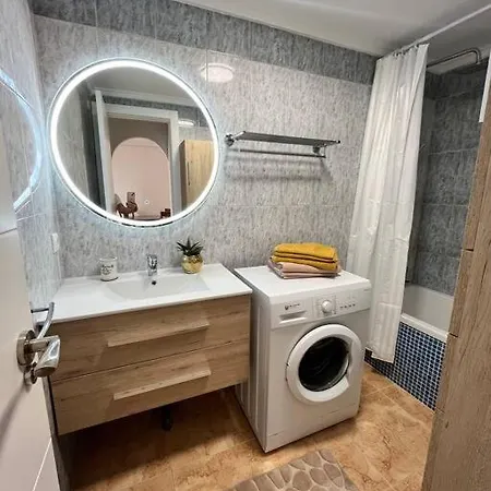 Cozy 5 Mins To Beach Апартаменты