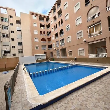 Cozy 5 Mins To Beach Apartment *